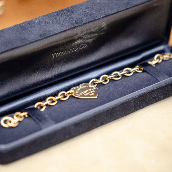 SOLD Tiffany & Co. Heart Tag Bracelet - Picture 4 of 4